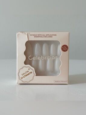 Celebritips Press-On Nails 🤍 Sheer Milk in Medium Almond